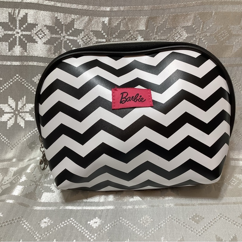 Barbie Black and White Chevron Women's Cosmetic Bag